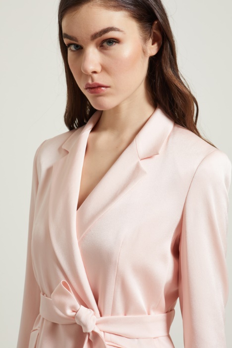 Blazer doppiopetto con cintura