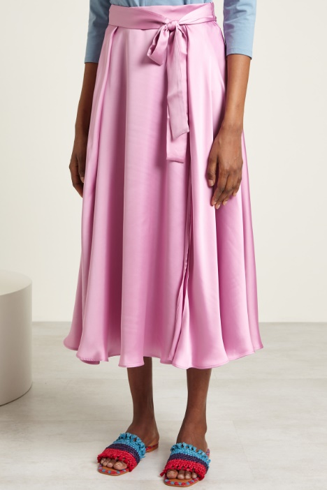 Belt-embellished satin skirt Intrend - 2