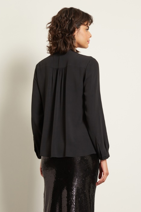 Blusa con collo alla coreana