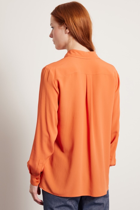 Camicia con tasche applicate