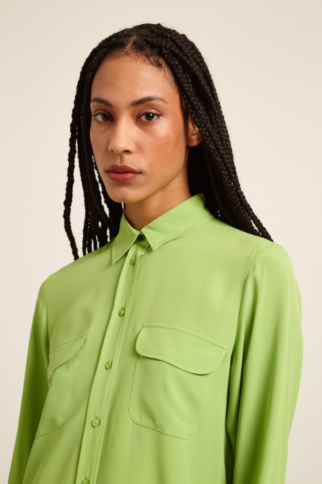 Camicia con tasche applicate