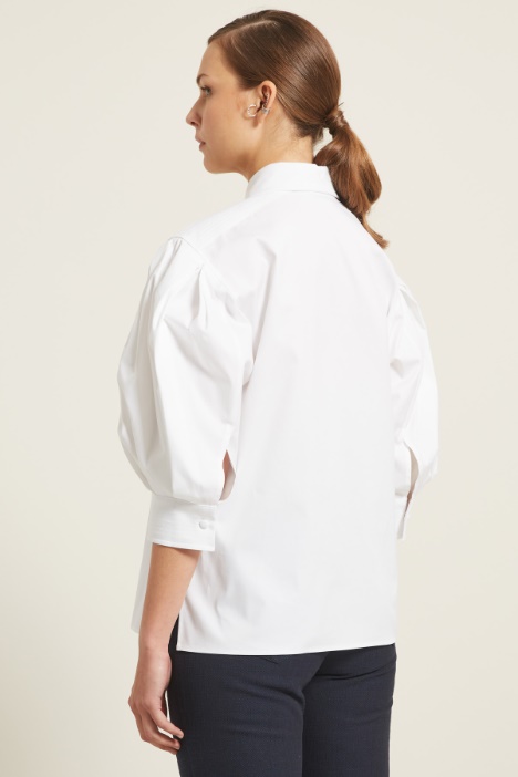 Camicia con maniche ampie