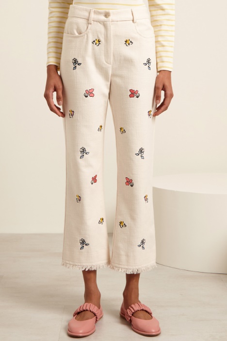 Pantaloni in stuoia ricamati