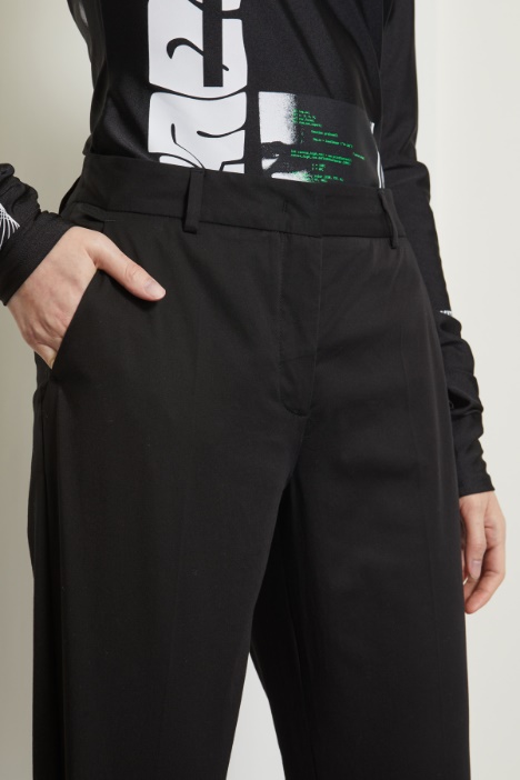 Pantaloni a sigaretta