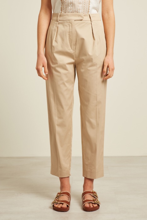 Pantaloni in levantina