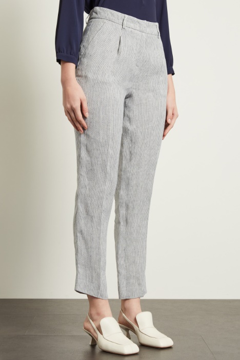 Pantaloni a sigaretta in lino