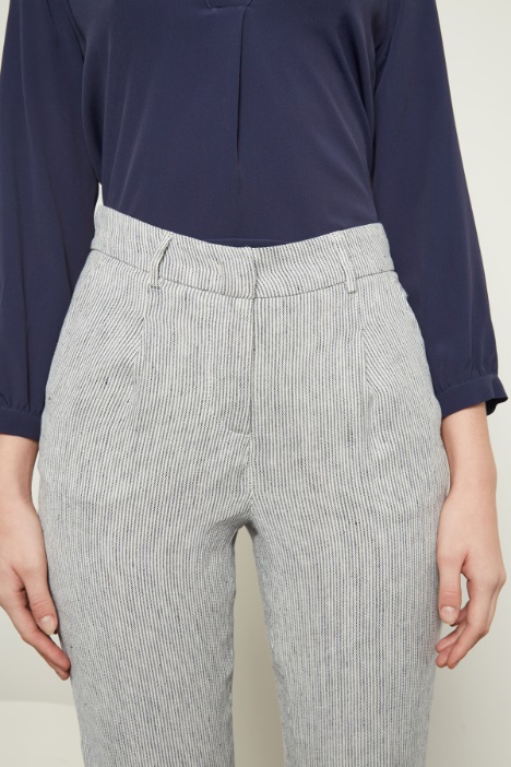 Pantaloni a sigaretta in lino
