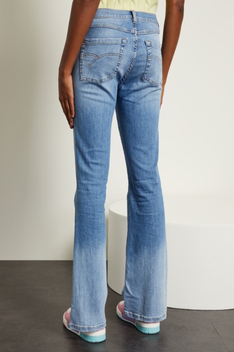 Jeans a zampa