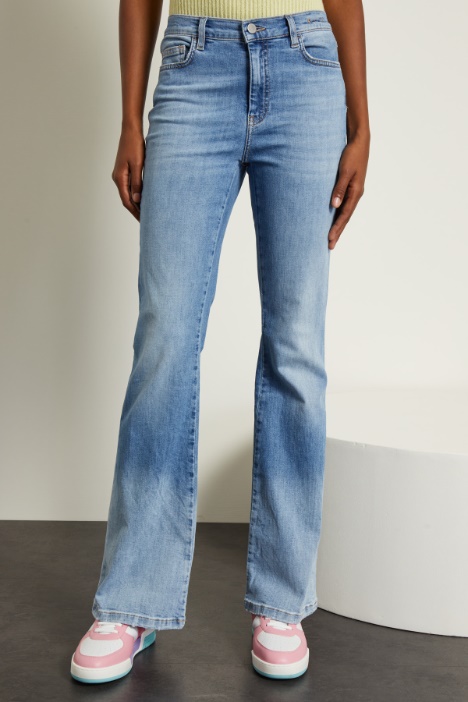 Jeans a zampa