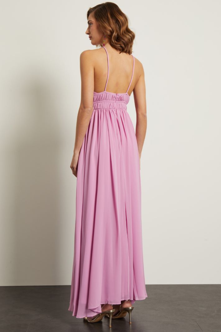 Abito smanicato in georgette
