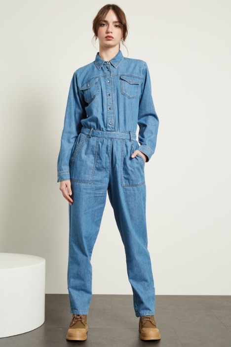 Tuta in denim con cintura