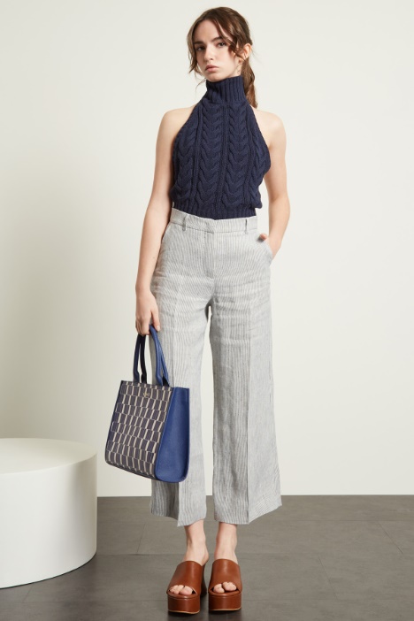 Top cut out in maglia