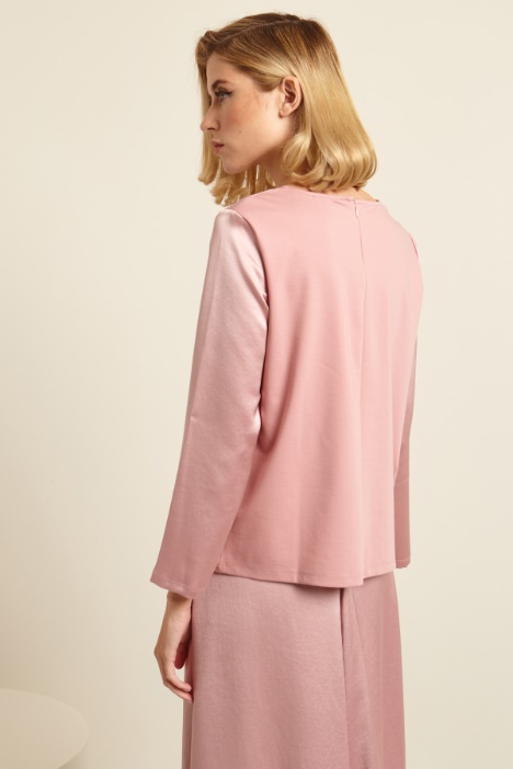 Top con maniche lunghe