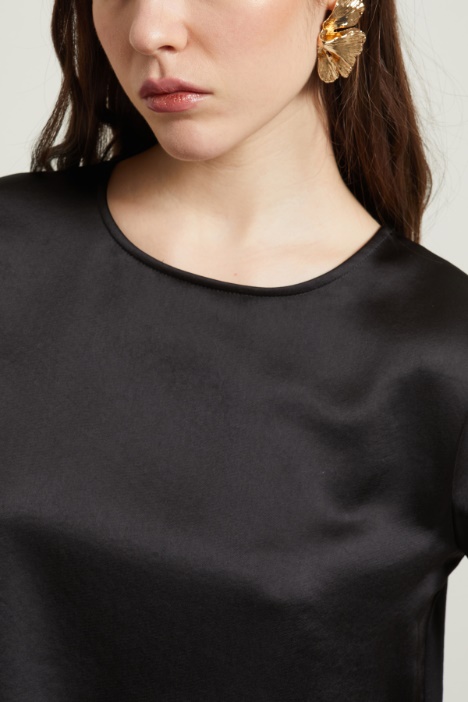 Top con maniche lunghe