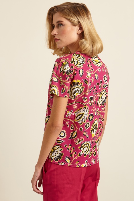 T-shirt con spacchetti