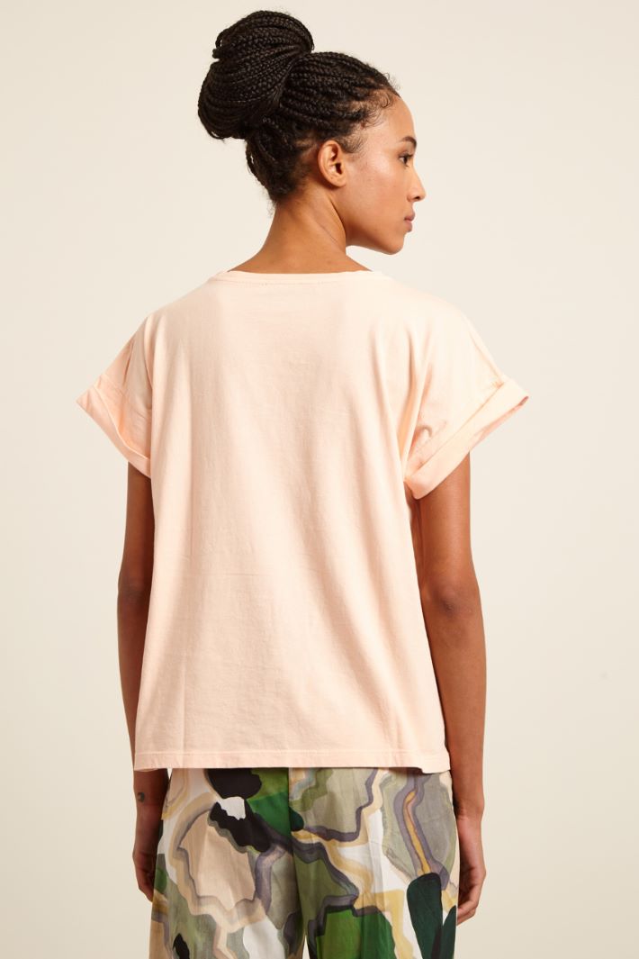 T-shirt con taschino Intrend - 4