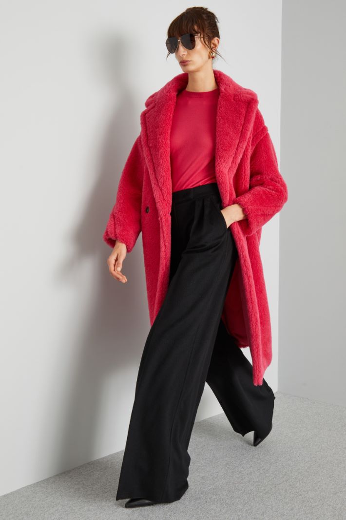 Oversized plush effect coat Intrend