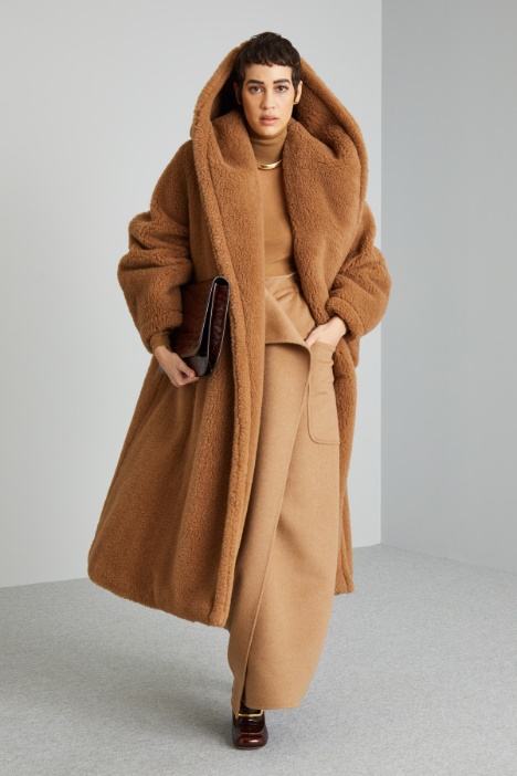 Oversized hooded coat Intrend