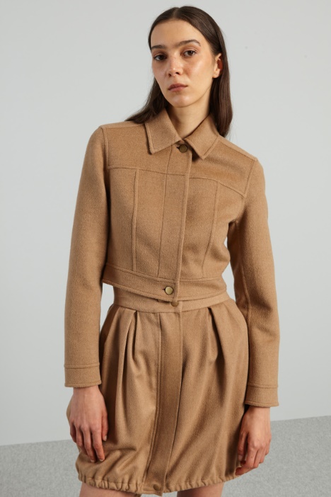 Short pure camel jacket Intrend