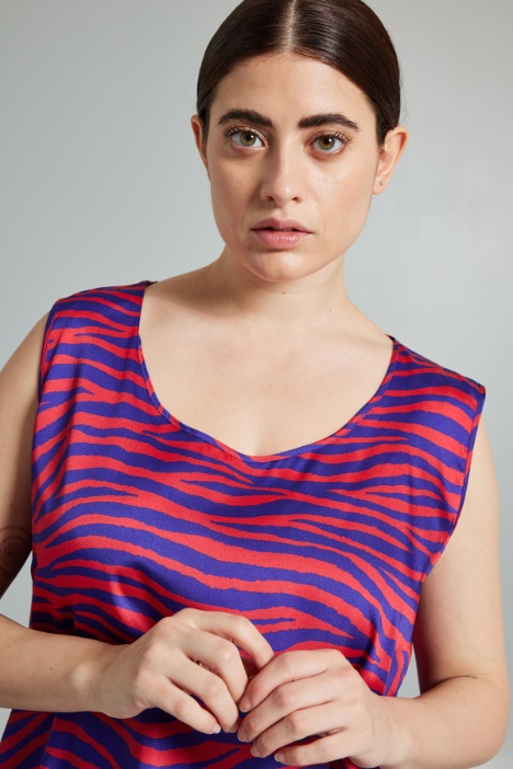 Top de sarga estampada