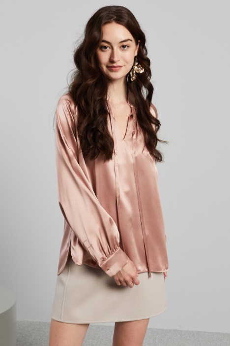 Blouse with self-tie laces Intrend