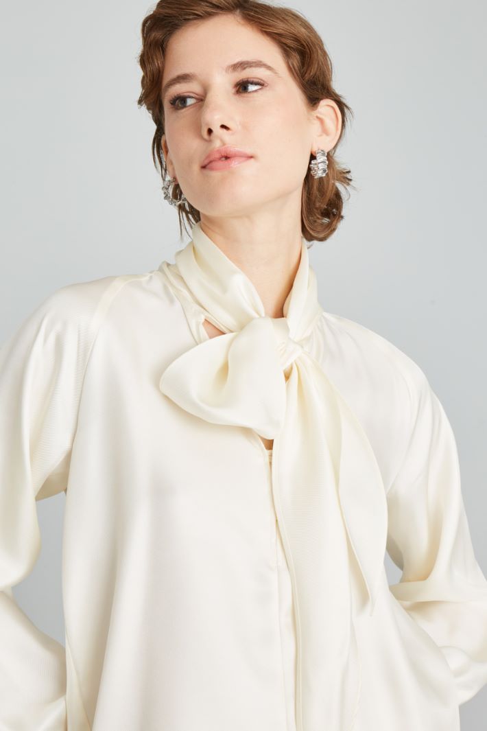 Silk foulard shirt Intrend - 4