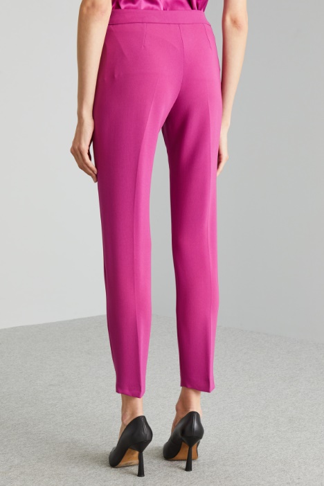 Pantaloni slim in cady