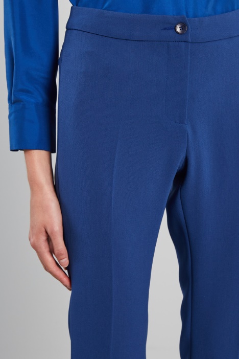 Pantaloni slim in cady