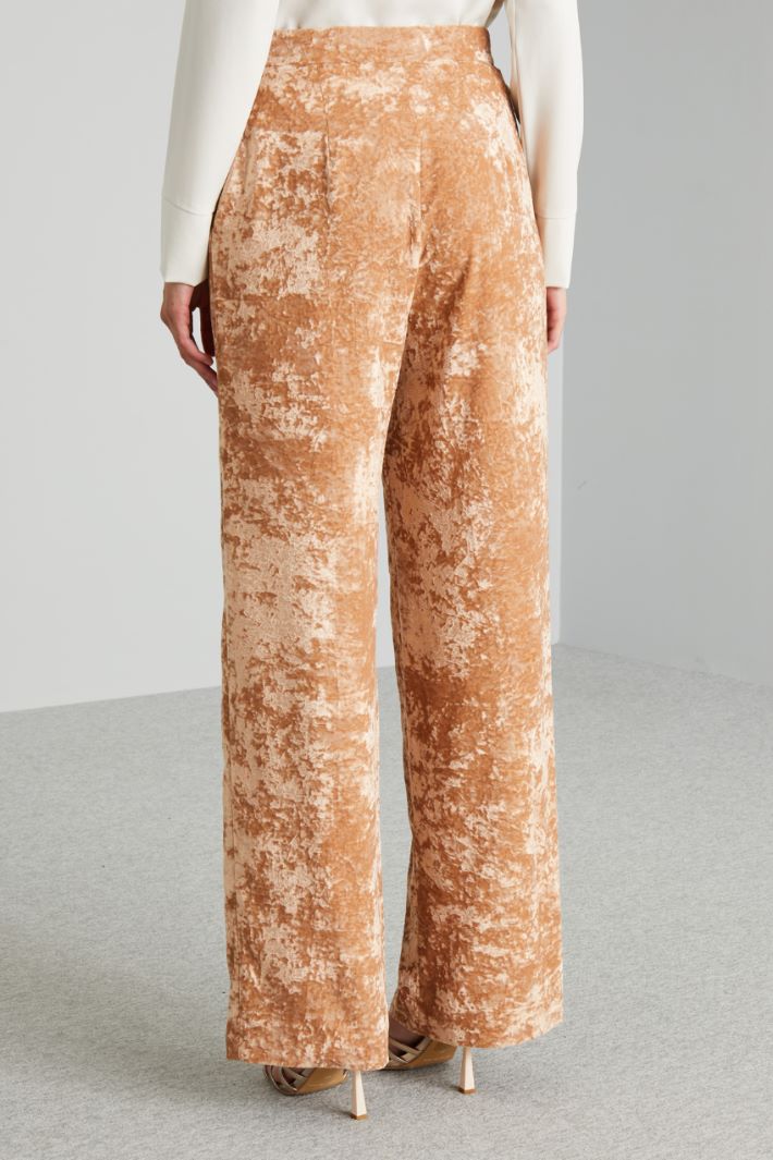 Loose-fit chenille trousers Intrend - 2