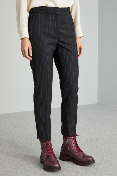 Pantaloni a sigaretta in lana