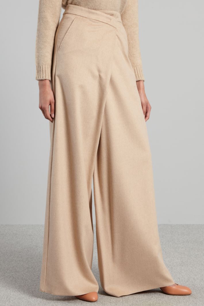 Pure camel trousers Intrend - 3