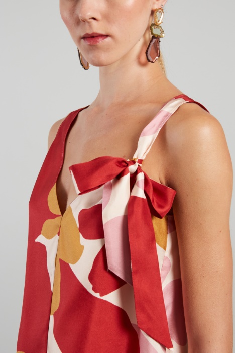 Top in twill con fiocco