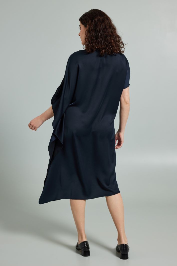 Asymmetric satin dress Intrend - 2