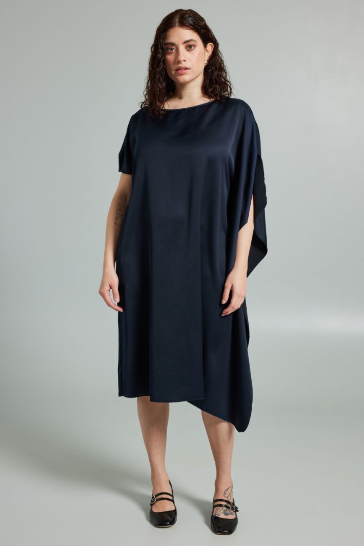 Asymmetric satin dress Intrend