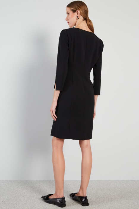 Vestido de tubo con abertura