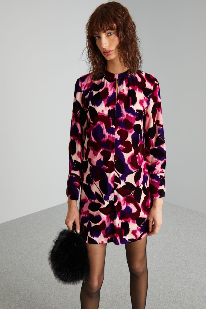 Printed velvet dress Intrend - 3