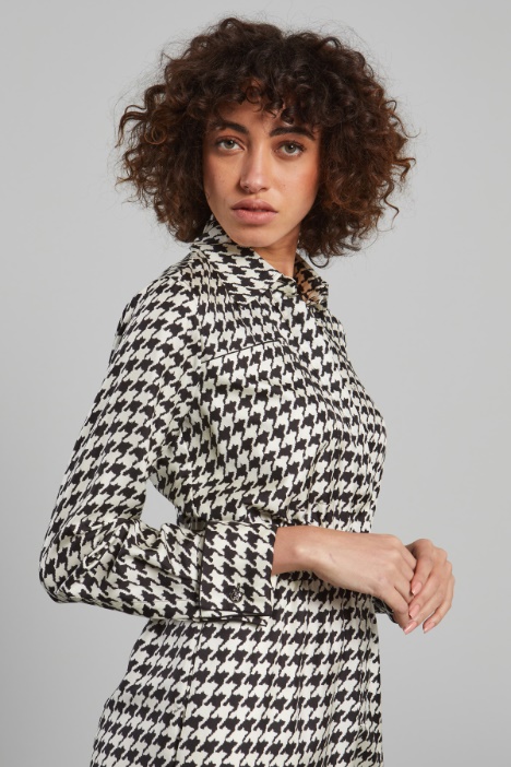 Vestido camisero con goma en la cintura