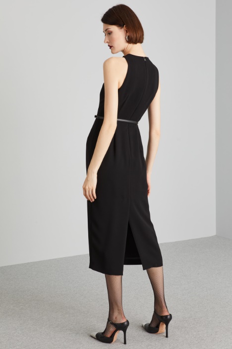 Abito con scollo all'americana