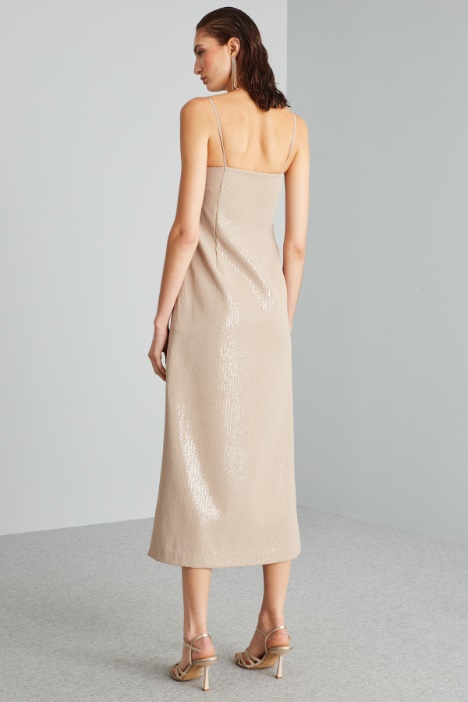 Abito lungo con paillettes