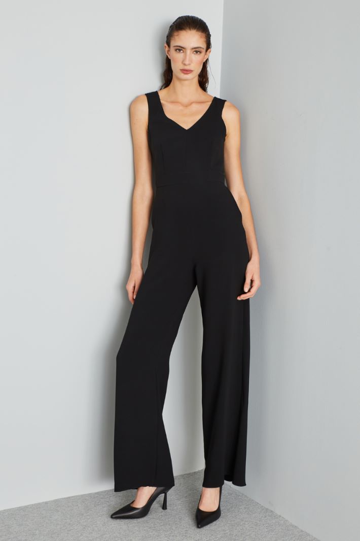 Double V-neck jumpsuit Intrend