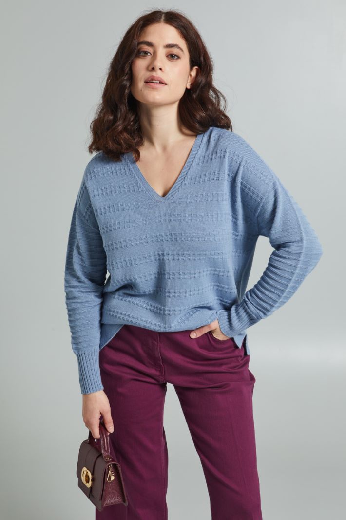 V-neck sweater Intrend - 3