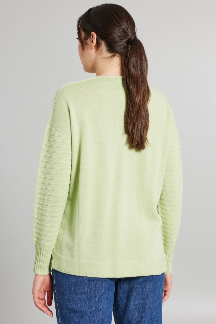 V-neck sweater Intrend - 2