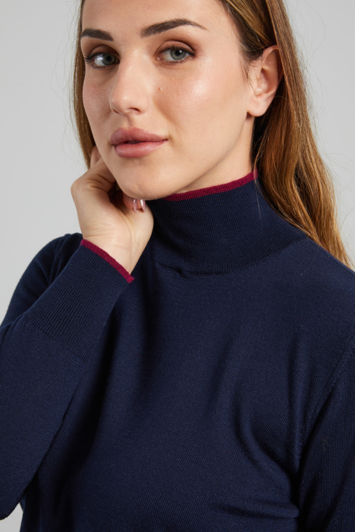 Sweater with contrasting profiles Intrend - 4