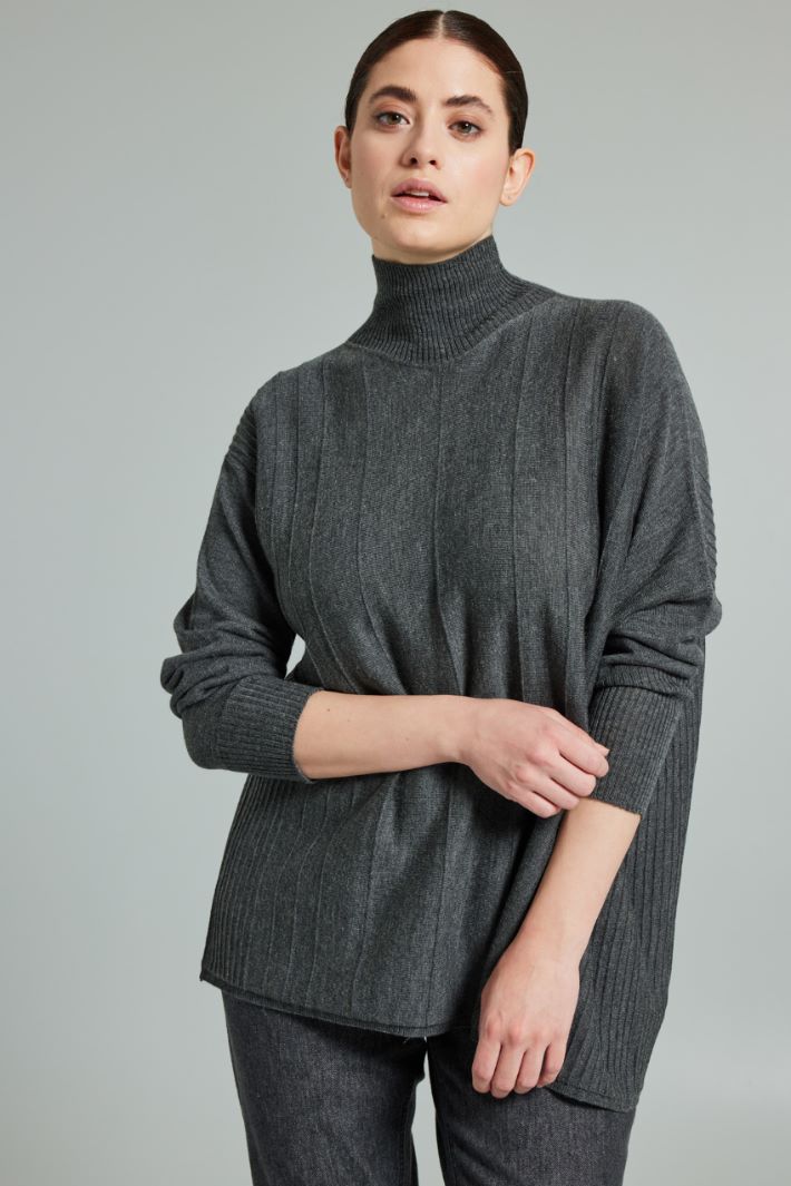 Sweater with raised stitching Intrend - 3