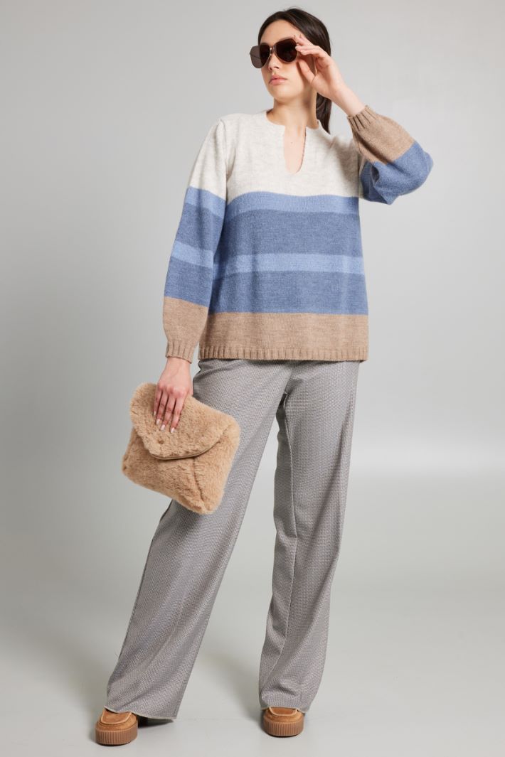 V-neck sweater Intrend