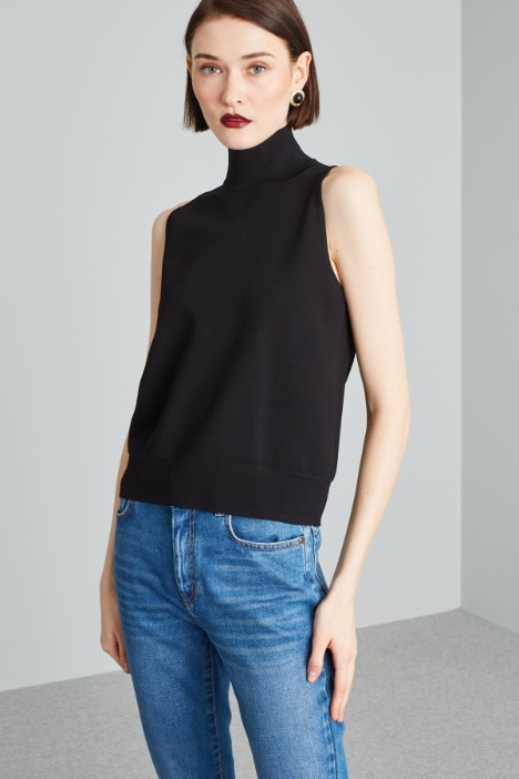 Sleeveless high neck top Intrend