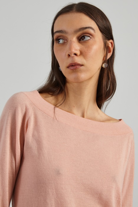Maglia con scollo a barchetta