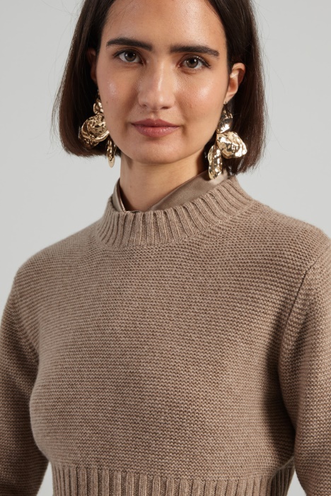 Maglia cropped in cashmere