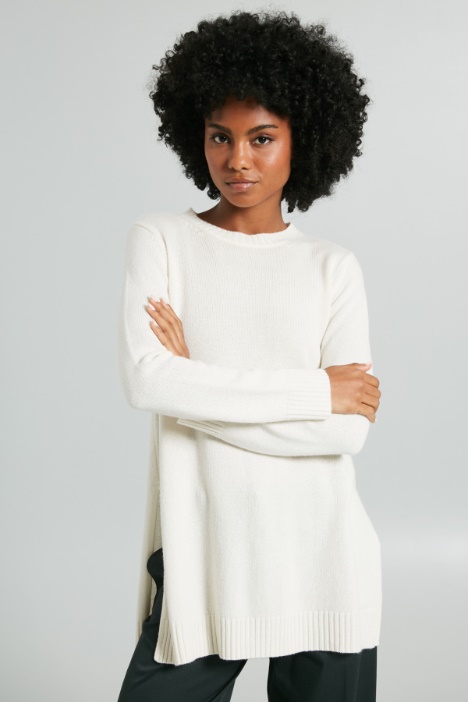 Long slit-detailed pullover Intrend