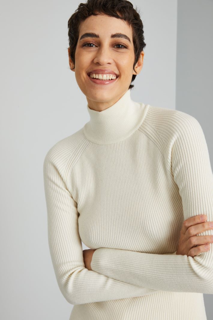 Rib-knit turtleneck Intrend - 4